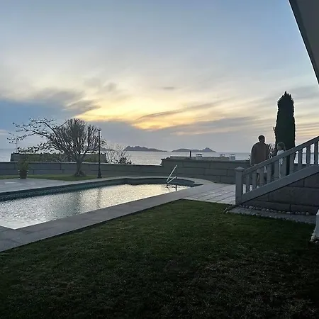 Overlooking Cies Islands Villa Vigo